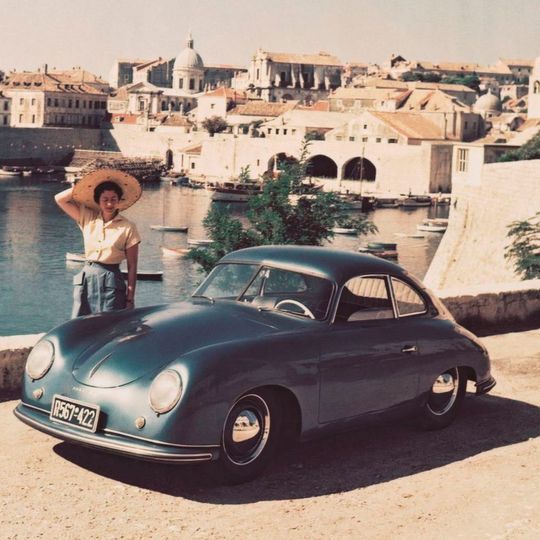 Der 356 war nicht nur auf der Rennstrecke gefragt. Der 356 war nicht nur auf der Rennstrecke gefragt.