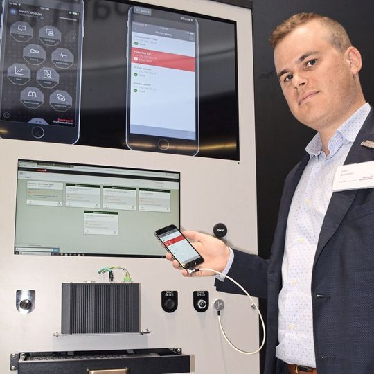 Gilles Quintelier demonstrates Rockwell Automation’s Factory Talk Team One and Factory Talk Analytics smart systems for device maintenance. Gilles Quintelier demonstrates Rockwell Automation’s Factory Talk Team One and Factory Talk Analytics smart systems for device maintenance.
