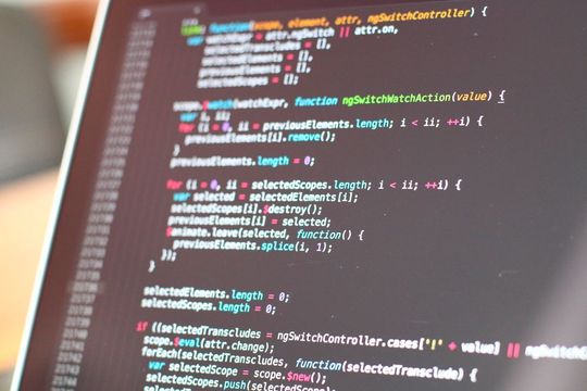 Angesichts des raschen technologischen Fortschritts fällt es in der Embedded-Softwareentwicklung mit C oder C++ oft schwer Schritt zu halten - und dabei zugleich noch den Code übersichtlich zu halten. Mit einer grafischen Programmierung, etwa in Simulink, lässt sich leichter der Überblick über den eigenen Code behalten. Ein grafischer Ansatz für objektorientierte Programmierung bietet aber auch andere Vorteile. Angesichts des raschen technologischen Fortschritts fällt es in der Embedded-Softwareentwicklung mit C oder C++ oft schwer Schritt zu halten - und dabei zugleich noch den Code übersichtlich zu halten. Mit einer grafischen Programmierung, etwa in Simulink, lässt sich leichter der Überblick über den eigenen Code behalten. Ein grafischer Ansatz für objektorientierte Programmierung bietet aber auch andere Vorteile.
