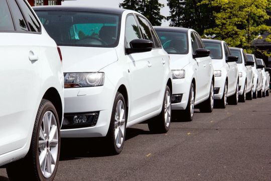 Durch die Auslagerung des Fuhrparkmanagements in eine eigene Gesellschaft kann ein markenneutraler Auftritt sichergestellt werden. Durch die Auslagerung des Fuhrparkmanagements in eine eigene Gesellschaft kann ein markenneutraler Auftritt sichergestellt werden.