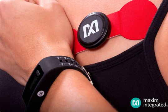 Der MAX-HEALTH-BAND Herzfrequenz- und Aktivitäts-Tracker soll laut Hersteller bis zu sechs Monate Entwicklungszeit ersparen, die typischerweise für den Bau und das Prototyping benötigt werden. Der MAX-HEALTH-BAND Herzfrequenz- und Aktivitäts-Tracker soll laut Hersteller bis zu sechs Monate Entwicklungszeit ersparen, die typischerweise für den Bau und das Prototyping benötigt werden.
