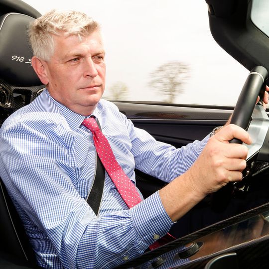 Der frühere Audi- und Porsche-Manager Wolfgang Hatz (Archivbild) ist wieder in Freiheit. Der frühere Audi- und Porsche-Manager Wolfgang Hatz (Archivbild) ist wieder in Freiheit.