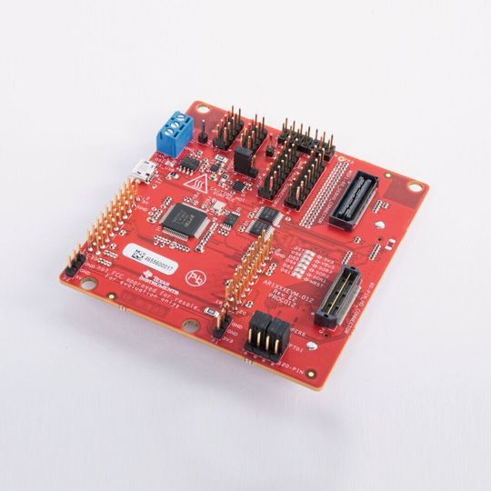 Das Starterkit AWR1642BOOSt für den Radarsensor AWR1642 von Texas Instruments. Das Starterkit AWR1642BOOSt für den Radarsensor AWR1642 von Texas Instruments.