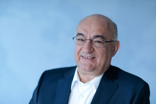 „Wir rechnen für 2018 erneut mit einem Umsatzplus im einstelligen Prozentbereich“, erklärt Dr. Robert Bauer, Vorsitzender des Vorstands von Sick.