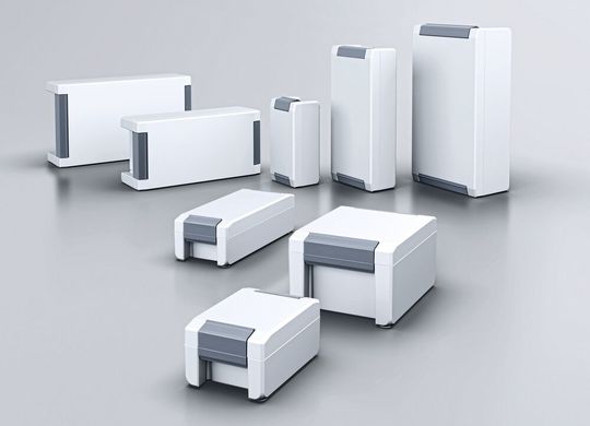 Die Produktfamilie AluFormPlus vereint hochwertige Optik mit sicherem Schutz und eignet sich so für Industrieanwendungen im Sichtbereich. Die Produktfamilie AluFormPlus vereint hochwertige Optik mit sicherem Schutz und eignet sich so für Industrieanwendungen im Sichtbereich.