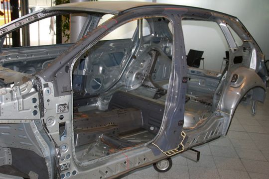 Volkswagen verwirklicht sein Leichtbaukonzept mittels unterschiedlicher Stahlgüten. Volkswagen verwirklicht sein Leichtbaukonzept mittels unterschiedlicher Stahlgüten.