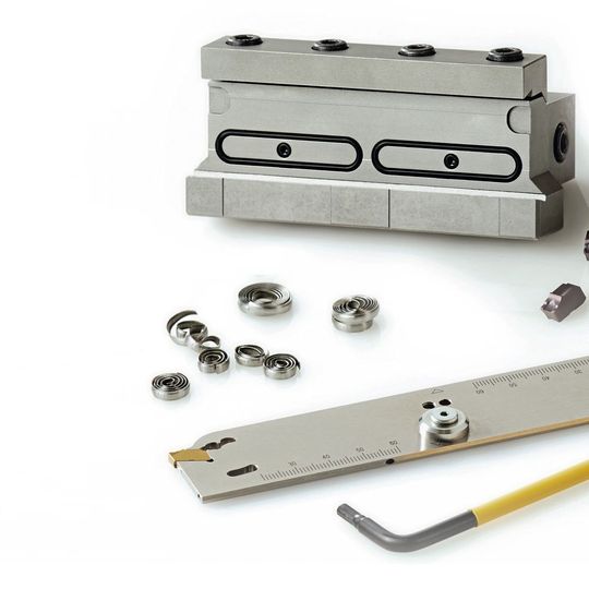 The block and key set from Mitsubishi Materials' GW series. The block and key set from Mitsubishi Materials' GW series.