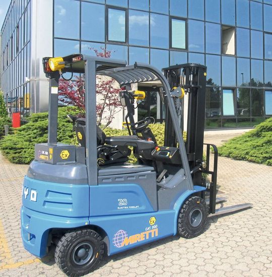 Der Miretti-Explosionsschutz des „LiFePo“-Effizienzstaplers ECB20C von BYD umfasst neben Motoren unter anderem Komponenten wie Arbeitsscheinwerfer, Beleuchtungsanlage, Antistatik-Bereifung und -Fahrersitz.