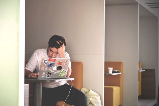 Markeneigner sollten alles dafür tun, dass ihre Kunden nicht in die Online-Fälscherfalle tappen. Markeneigner sollten alles dafür tun, dass ihre Kunden nicht in die Online-Fälscherfalle tappen.
