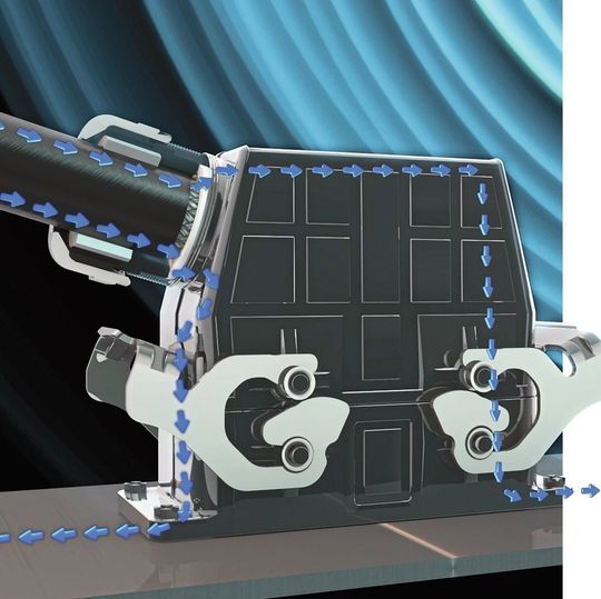 Steckverbinder wie dieser mit großen metallischen Flächen und durchgängigen elektrischen Verbindungen sorgen für eine gute Abschirmung. Steckverbinder wie dieser mit großen metallischen Flächen und durchgängigen elektrischen Verbindungen sorgen für eine gute Abschirmung.