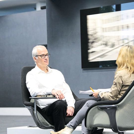 Dr. Andreas Jedlitschka, Fraunhofer-IESE, erklärt im Interview, warum das Berufsbild Data Scientist heute so gefragt ist. Dr. Andreas Jedlitschka, Fraunhofer-IESE, erklärt im Interview, warum das Berufsbild Data Scientist heute so gefragt ist.