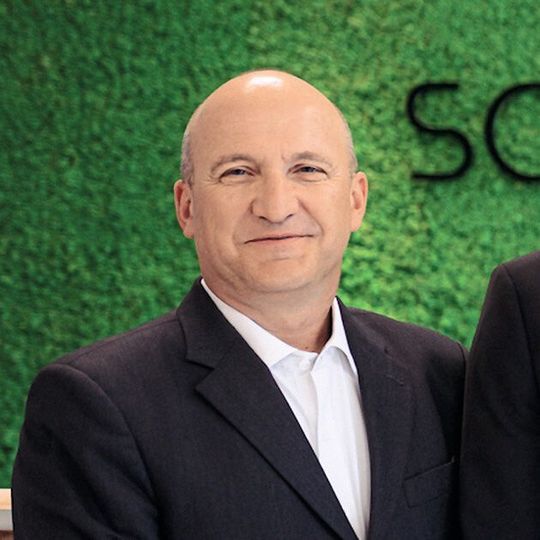 Thomas Hausch ist ins Management des E-Auto-Start-ups Sono Motors eingetreten. Thomas Hausch ist ins Management des E-Auto-Start-ups Sono Motors eingetreten.