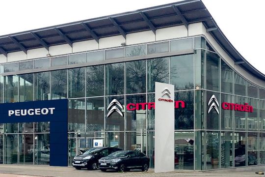 Auto Domicil ist in Stuttgart mit Peugeot und Citroën präsent. Auto Domicil ist in Stuttgart mit Peugeot und Citroën präsent.