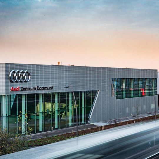 Hülpert ist nach eigenen Angaben der größte Händler mit Volkswagenmarken im Ruhrgebiet. Hier zu sehen ist das Audi-Zentrum Dortmund. Hülpert ist nach eigenen Angaben der größte Händler mit Volkswagenmarken im Ruhrgebiet. Hier zu sehen ist das Audi-Zentrum Dortmund.