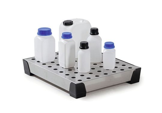Edelstahl-Versionen der Denios-Auffangewannen erfüllen die Anforderungen der Food- und Pharma-Branche. Edelstahl-Versionen der Denios-Auffangewannen erfüllen die Anforderungen der Food- und Pharma-Branche.