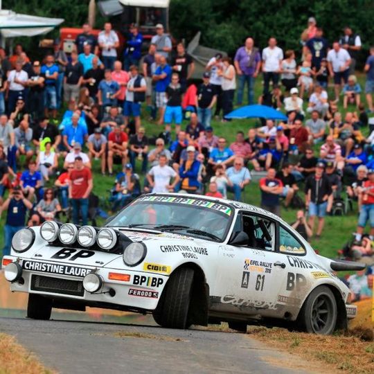 Das Rallye Eifel Festival ist inzwischen eines der größten historischen Rallye-Events weltweit. Das Rallye Eifel Festival ist inzwischen eines der größten historischen Rallye-Events weltweit.