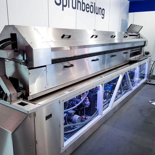 Mit der Spray Xact 5000 zeigt Technotrans am Messestand eine Lösung für Presswerke, die ohne Druckluft arbeitet. Mit der Spray Xact 5000 zeigt Technotrans am Messestand eine Lösung für Presswerke, die ohne Druckluft arbeitet.
