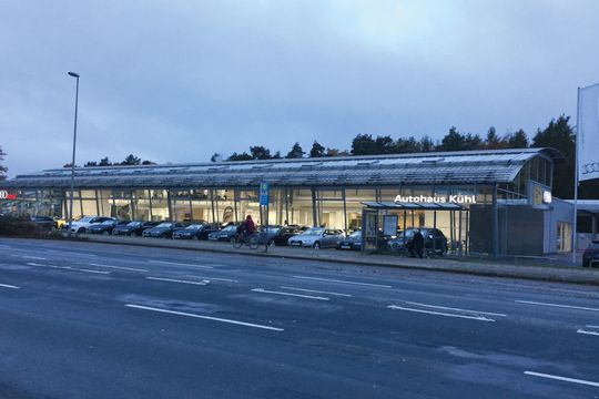 Seit 2006 gehört das Autohaus Kühl zur Autohausgruppe. Seit 2006 gehört das Autohaus Kühl zur Autohausgruppe.