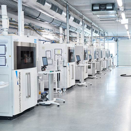 BASF erweitert die Zusammenarbeit mit Materialise um Materialien und Software ständig weiter zu verbessern und schneller auf den Markt zu bringen. BASF erweitert die Zusammenarbeit mit Materialise um Materialien und Software ständig weiter zu verbessern und schneller auf den Markt zu bringen.