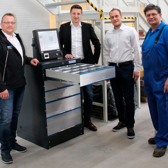 Zogen nach der Testphase positive Bilanz (v.l.): Armin Oswald (Bedrunka + Hirth), Sönke Schlüter (Lehmann), Marcel Dichtler (Oskar Frech) sowie Dieter Grannemann (Goldin). Zogen nach der Testphase positive Bilanz (v.l.): Armin Oswald (Bedrunka + Hirth), Sönke Schlüter (Lehmann), Marcel Dichtler (Oskar Frech) sowie Dieter Grannemann (Goldin).