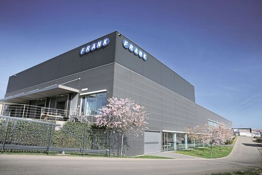 Vorbehaltlich der kartellrechtlichen Zustimmung agiert Frank Plastic fortan im Verbund mit dem internationalen Firmennetzwerk der Röchling-Gruppe. Vorbehaltlich der kartellrechtlichen Zustimmung agiert Frank Plastic fortan im Verbund mit dem internationalen Firmennetzwerk der Röchling-Gruppe.
