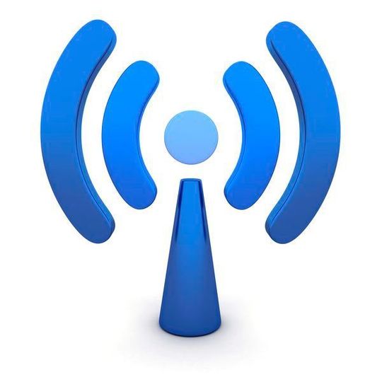 Annäherung: Neue WLAN-Standards nutzen immer höhere Frequenzbänder – und mittlerweile auch Techniken wie OFDMA aus dem Mobilfunk. Annäherung: Neue WLAN-Standards nutzen immer höhere Frequenzbänder – und mittlerweile auch Techniken wie OFDMA aus dem Mobilfunk.