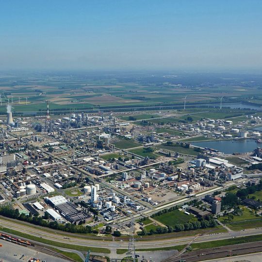 Ob der integrierte Ethylenoxid-Komplexes in Antwerpen erweitert wird, soll sich erst 2019 endgültig entscheiden. Ob der integrierte Ethylenoxid-Komplexes in Antwerpen erweitert wird, soll sich erst 2019 endgültig entscheiden.