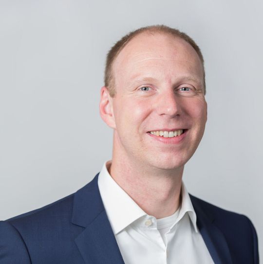 Michael Kleist ist Regional Director DACH bei CyberArk: Das israelisch-amerikanische Sicherheitsunternehmen ist auf Lösungen für Priviledged Access Security spezialisiert. Michael Kleist ist Regional Director DACH bei CyberArk: Das israelisch-amerikanische Sicherheitsunternehmen ist auf Lösungen für Priviledged Access Security spezialisiert.