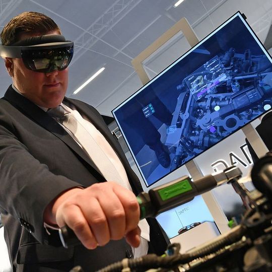 Automechanika-Besucher können am Stahlville-Stand in die digitale Servicewelt von morgen eintauchen. Automechanika-Besucher können am Stahlville-Stand in die digitale Servicewelt von morgen eintauchen.