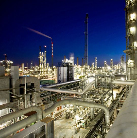 BASF will Kapazität für hoch-chromatische Gelb-Pigmente deutlich ausbauen. BASF will Kapazität für hoch-chromatische Gelb-Pigmente deutlich ausbauen.