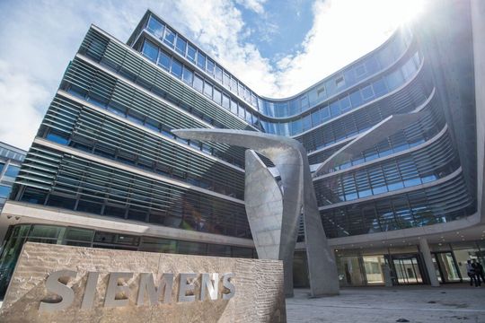 In der „Vision 2020+“ plant Siemens die langfristige Strukturierung des Unternehmens. In der „Vision 2020+“ plant Siemens die langfristige Strukturierung des Unternehmens.