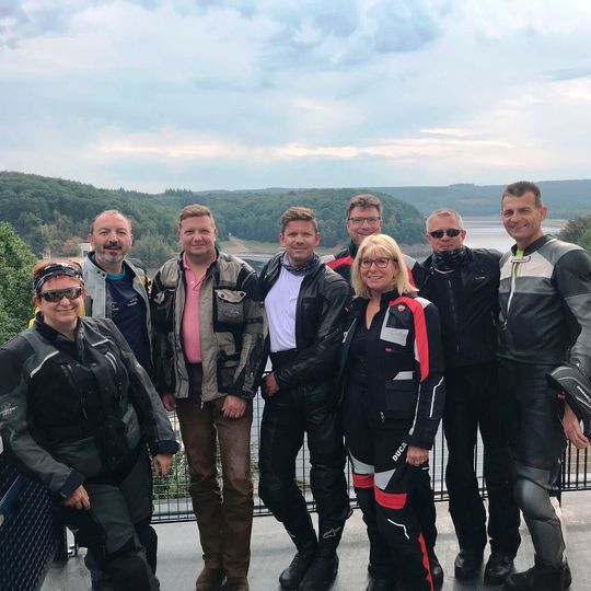 Tolle Strecken, fantastische Landschaft und ein unschlagbarer Torguide: Gruppe 3 rockte die Eifel und die Ardennen! Tolle Strecken, fantastische Landschaft und ein unschlagbarer Torguide: Gruppe 3 rockte die Eifel und die Ardennen!
