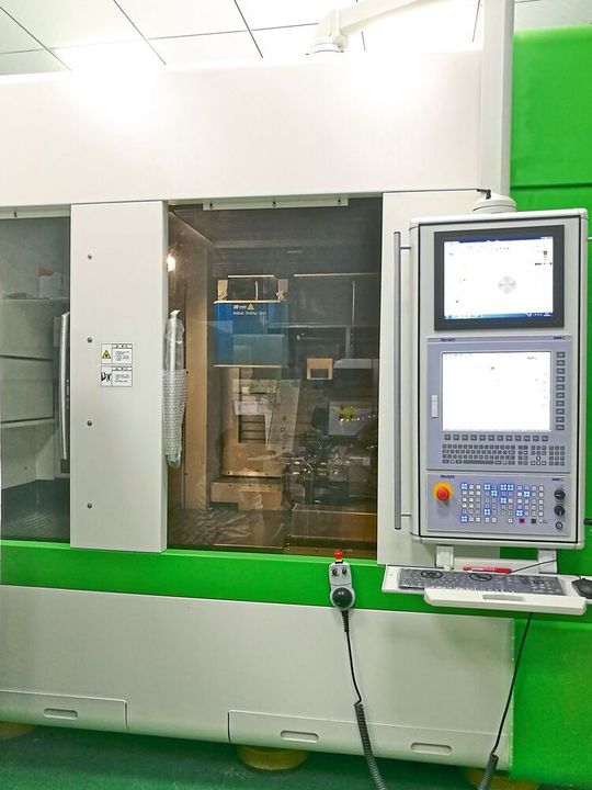 ML 125, la dernière machine d’OPMT ; centre d’usinage multimatériaux à huit axes. ML 125, la dernière machine d’OPMT ; centre d’usinage multimatériaux à huit axes.