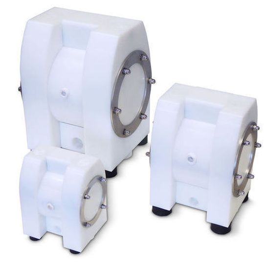 The design of C-Series pumps ensures that the suction and discharge ports are available as separate housing parts. The design of C-Series pumps ensures that the suction and discharge ports are available as separate housing parts.