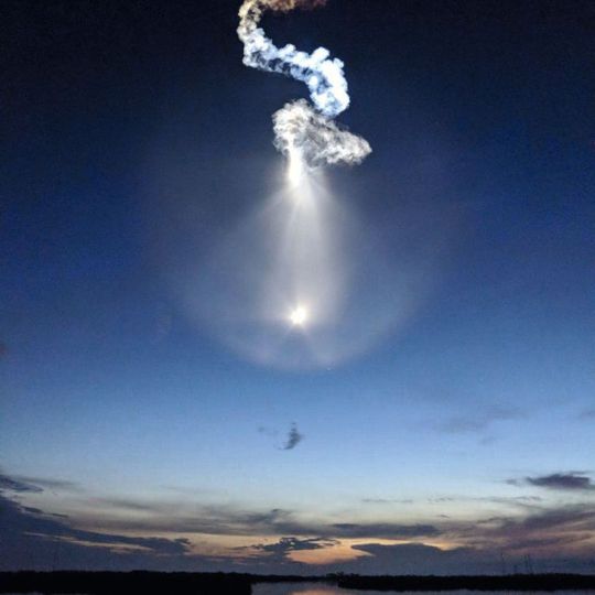 Abb. 1 Das Papell-Experiment auf dem Weg zur ISS Abb. 1 Das Papell-Experiment auf dem Weg zur ISS