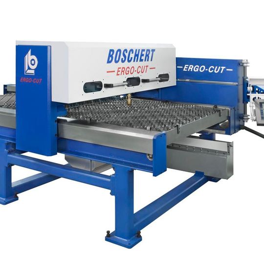Die Ergo Cut von Boschert wird um eine Bohr und Gewindeschneideinheit erweitert. Die Ergo Cut von Boschert wird um eine Bohr und Gewindeschneideinheit erweitert.