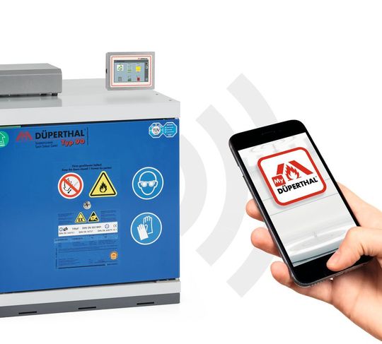 Abb.1: Ein sicherer Blick auf die Gefahrstoffe: Mithilfe einer App kann die Lagerung überwacht werden. Abb.1: Ein sicherer Blick auf die Gefahrstoffe: Mithilfe einer App kann die Lagerung überwacht werden.