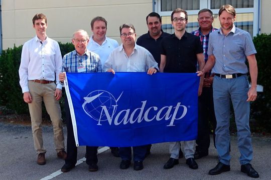 Zollner erlangt Nadcap-Re-Akkreditierung (v.l.n.r.): Martin Eisenhart, Robert Reily (Auditor), Manfred Kienberger, Tobias Mangelkramer, Markus Listl, Thomas Nazet, Hans-Jürgen Ederer, Matthias Zeidler Zollner erlangt Nadcap-Re-Akkreditierung (v.l.n.r.): Martin Eisenhart, Robert Reily (Auditor), Manfred Kienberger, Tobias Mangelkramer, Markus Listl, Thomas Nazet, Hans-Jürgen Ederer, Matthias Zeidler