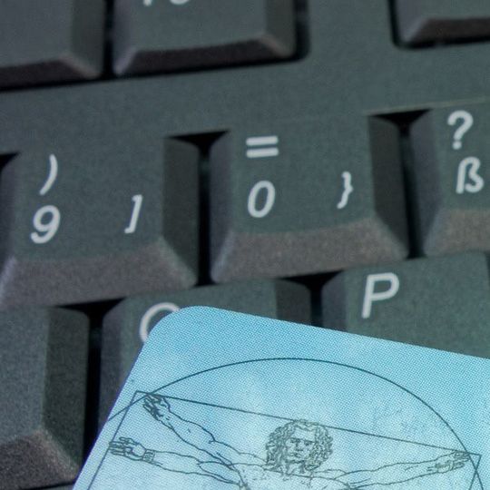 Trotz Brand, keine Schäden für die Gesundheit und die Daten. Trotz Brand, keine Schäden für die Gesundheit und die Daten.