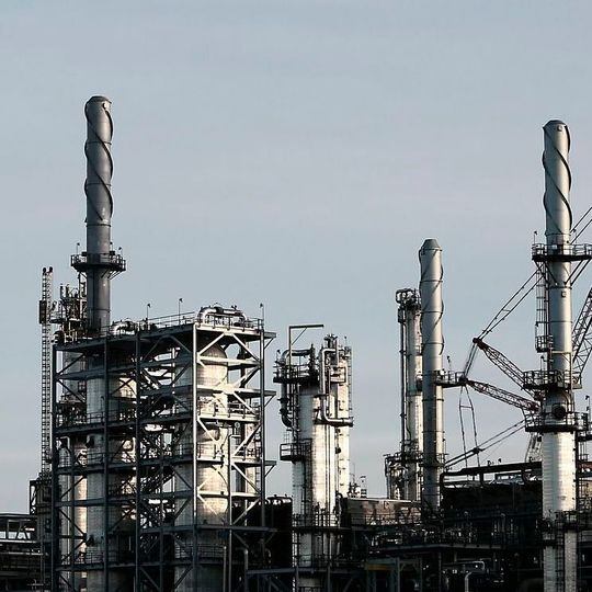 Toyo has been awarded a contract for the expansion of two naphtha cracking furnaces in Japan. (sample image) Toyo has been awarded a contract for the expansion of two naphtha cracking furnaces in Japan. (sample image)