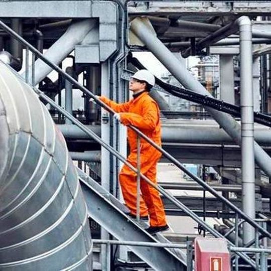 Haldor Topsoe acquires full ownership of Ferrostaal Topsoe Projects GmbH Haldor Topsoe acquires full ownership of Ferrostaal Topsoe Projects GmbH