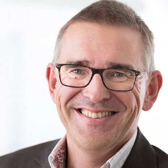 Er gilt als ausgewiesener Industrie 4.0-Experte in der Chemie und leitet den Namur-Arbeitskreis „Enabling Industrie 4.0“. Zum 1. Januar 2019 wechselt Dr. Thorsten Pötter von Bayer zu Samson, um dort die Aufgabe als Chief Digital Officer zu übernehmen. Er gilt als ausgewiesener Industrie 4.0-Experte in der Chemie und leitet den Namur-Arbeitskreis „Enabling Industrie 4.0“. Zum 1. Januar 2019 wechselt Dr. Thorsten Pötter von Bayer zu Samson, um dort die Aufgabe als Chief Digital Officer zu übernehmen.