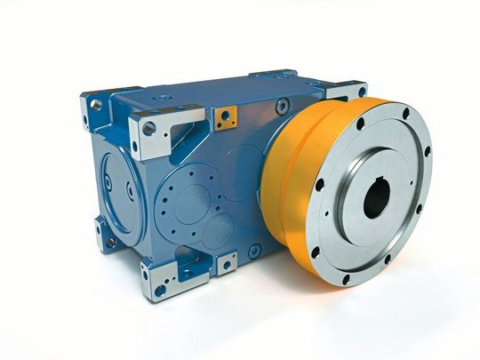 Industriegetriebe von Nord Drivesystems eignen sich für zahlreiche Heavy-Duty-Anwendungen. Für Nenndrehmomente zwischen 15 kNm und 80 kNm ist jetzt auch die Option "Extruderflansch" erhältlich. Industriegetriebe von Nord Drivesystems eignen sich für zahlreiche Heavy-Duty-Anwendungen. Für Nenndrehmomente zwischen 15 kNm und 80 kNm ist jetzt auch die Option "Extruderflansch" erhältlich.