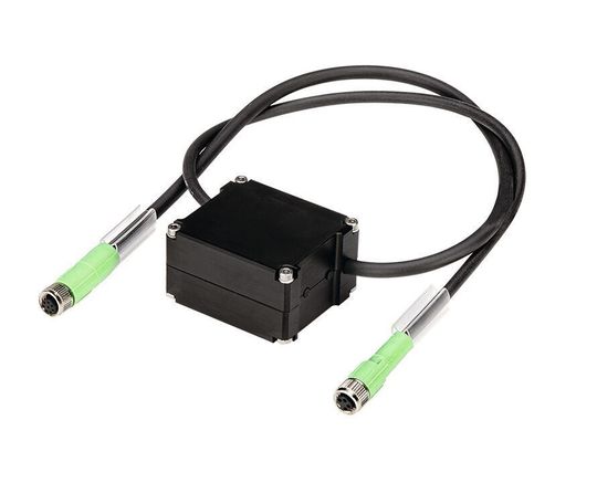 Die neue Capacitor Box stellt erhöhte Spannung für die Greifer bereit, wenn sie benötigt wird.