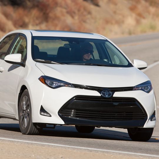 Der Toyota Corolla ist von der Spitze weiter nicht zu verdrängen. Der Toyota Corolla ist von der Spitze weiter nicht zu verdrängen.