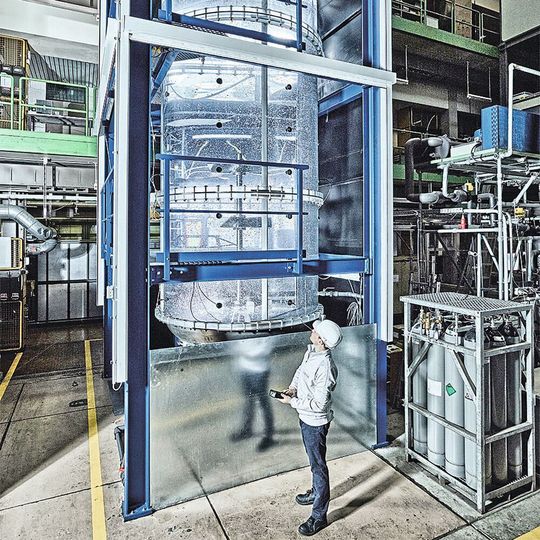 Das neue XXL-Magnetbodenrührwerk von Zeta ermöglicht die effiziente Herstellung von Biopharmazeutika in großem Maßstab. Das neue XXL-Magnetbodenrührwerk von Zeta ermöglicht die effiziente Herstellung von Biopharmazeutika in großem Maßstab.