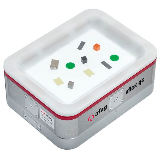 Mit dem „aflex qc“ präsentiert Afag den Nachfolger der bewährten flexiblen Zuführkomponente „aflex“, wobei „qc“ für „quick change“ steht und sich auf die werkzeuglos schnellwechselbare Fördergutplatte bezieht. Mit dem „aflex qc“ präsentiert Afag den Nachfolger der bewährten flexiblen Zuführkomponente „aflex“, wobei „qc“ für „quick change“ steht und sich auf die werkzeuglos schnellwechselbare Fördergutplatte bezieht.