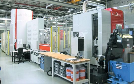 Avec la reprise de R. Wick AG, JAG acquière le personnel spécialisé et les capacités dont elle avait grand besoin dans le domaine de la construction mécanique ainsi que de la production et du montage de cellules robotisées et de systèmes périphériques. Avec la reprise de R. Wick AG, JAG acquière le personnel spécialisé et les capacités dont elle avait grand besoin dans le domaine de la construction mécanique ainsi que de la production et du montage de cellules robotisées et de systèmes périphériques.