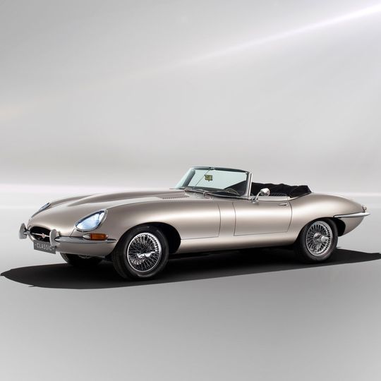 Jaguar E-Type Zero: Dieser Oldtimer fährt rein elektrisch. Jaguar E-Type Zero: Dieser Oldtimer fährt rein elektrisch.