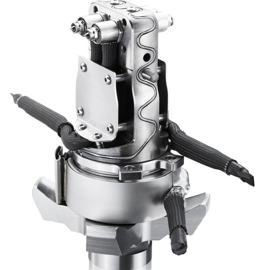 The XS Linear System is available as a fully balanced, wire-finished linear system or as a hot half. The XS Linear System is available as a fully balanced, wire-finished linear system or as a hot half.